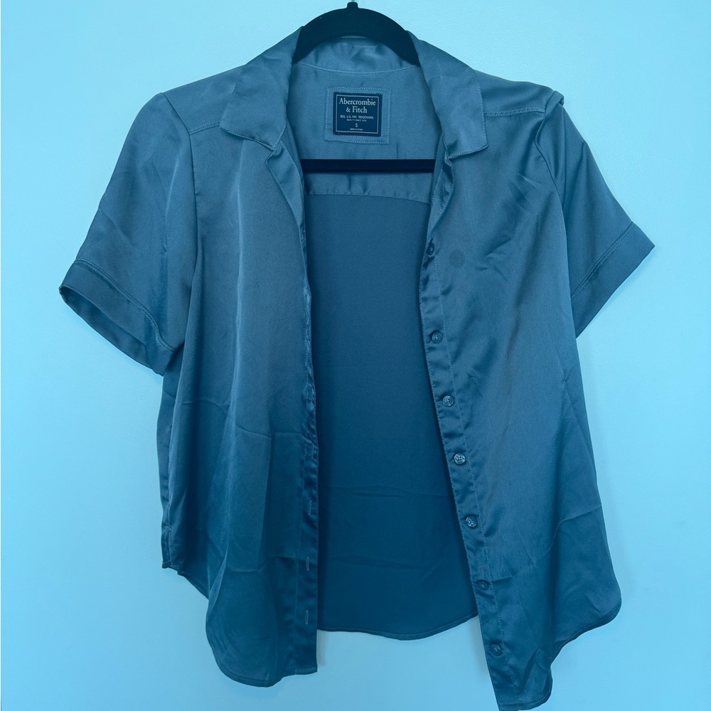Abercrombie and Fitch small blouse